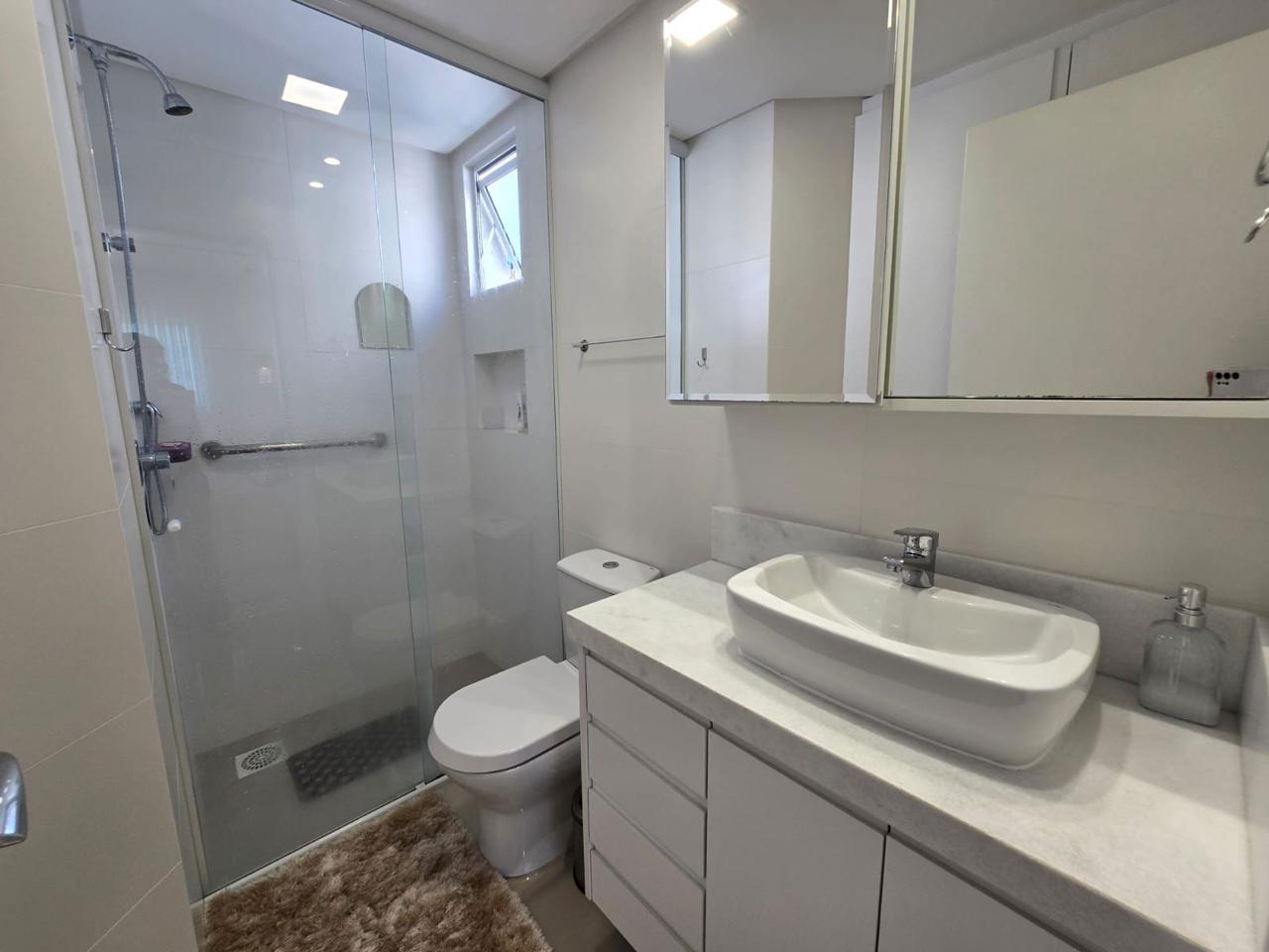 APARTAMAMENTO MOBILIADO COM 3 DORMITÓRIOS A VENDA E COM ÁREA DE LAZER 