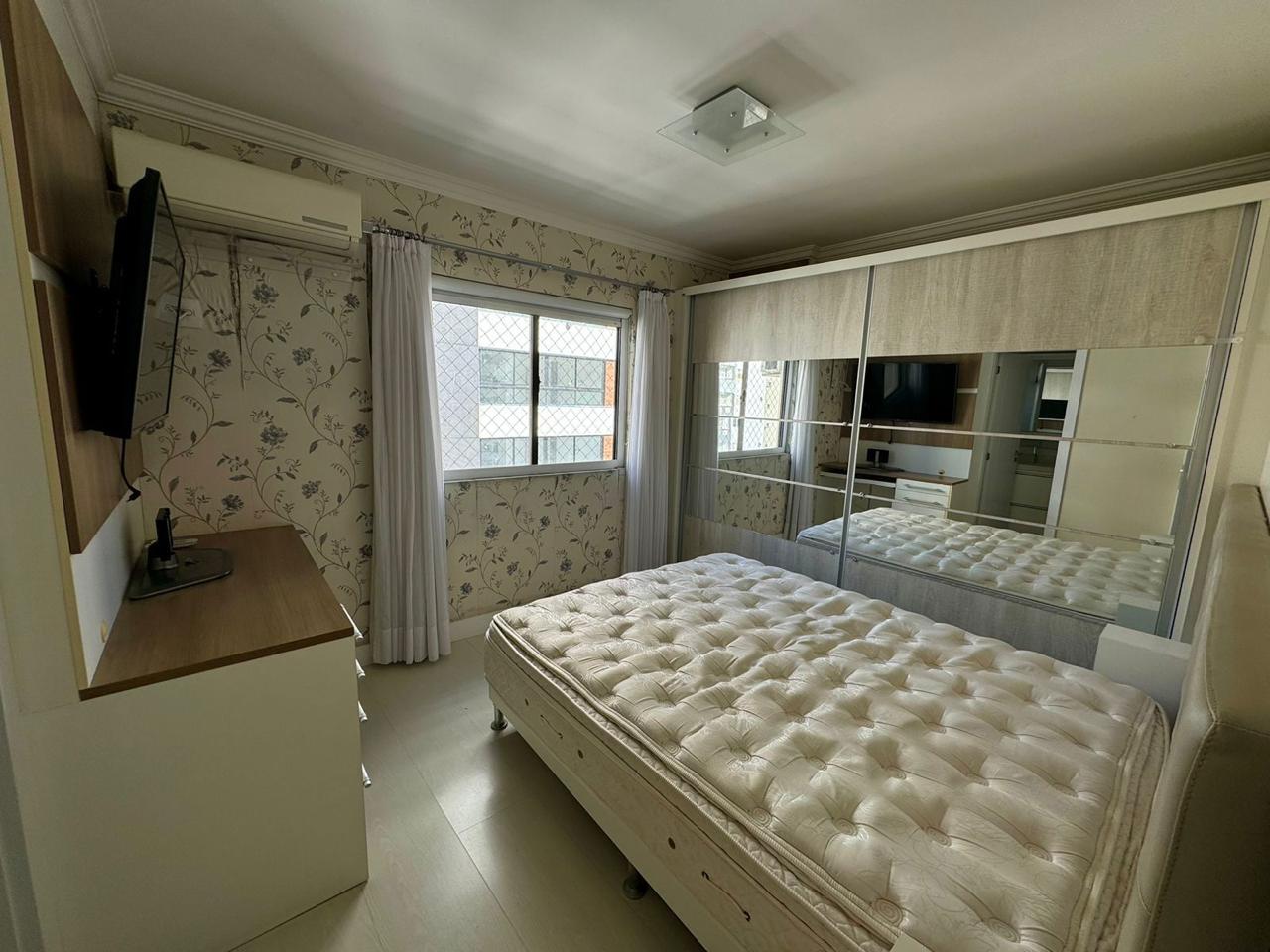 APARTAMENTO COM 3 DORMITÓRIOS MOBILIADO A VENDA 