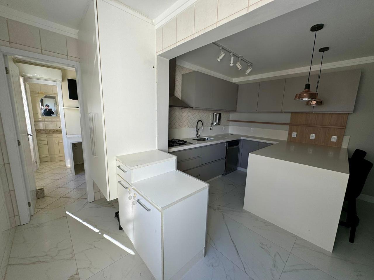 APARTAMENTO COM 3 DORMITÓRIOS MOBILIADO A VENDA 