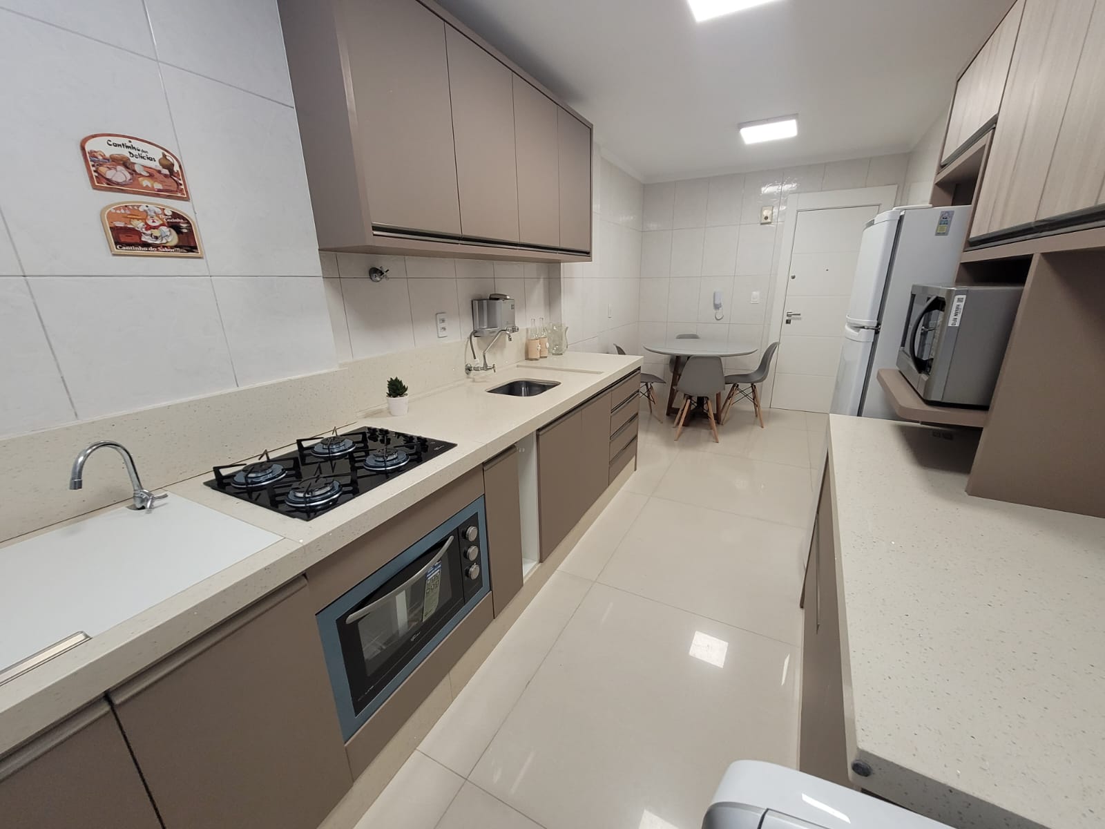 APARTAMENTO COM VISTA PARA AVENIDA BRASIL COM 3 DORMITÓRIOS