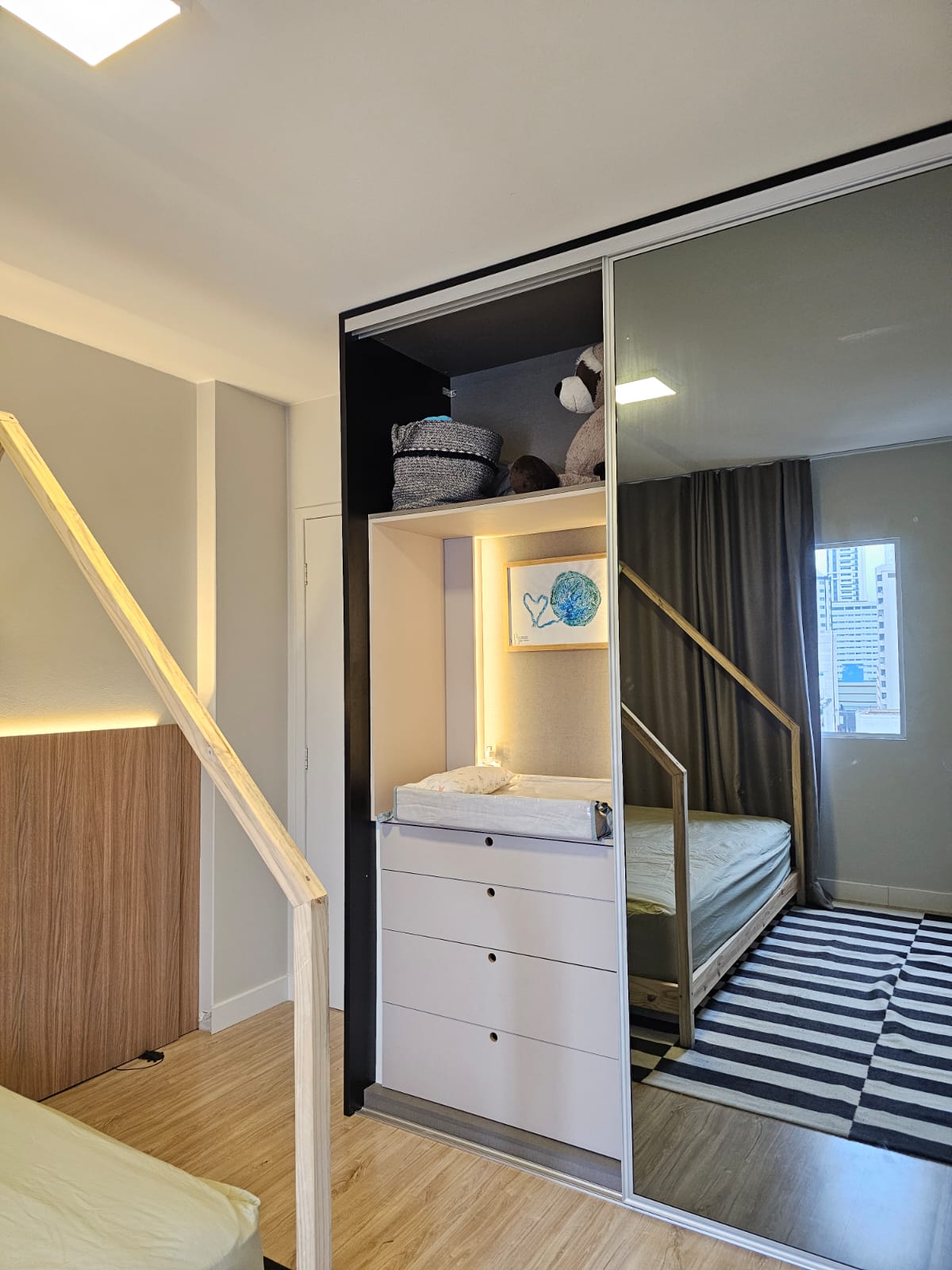 EXCELENTE APARTAMENTO MOBILIADO FINAMENTE PARA VENDA 