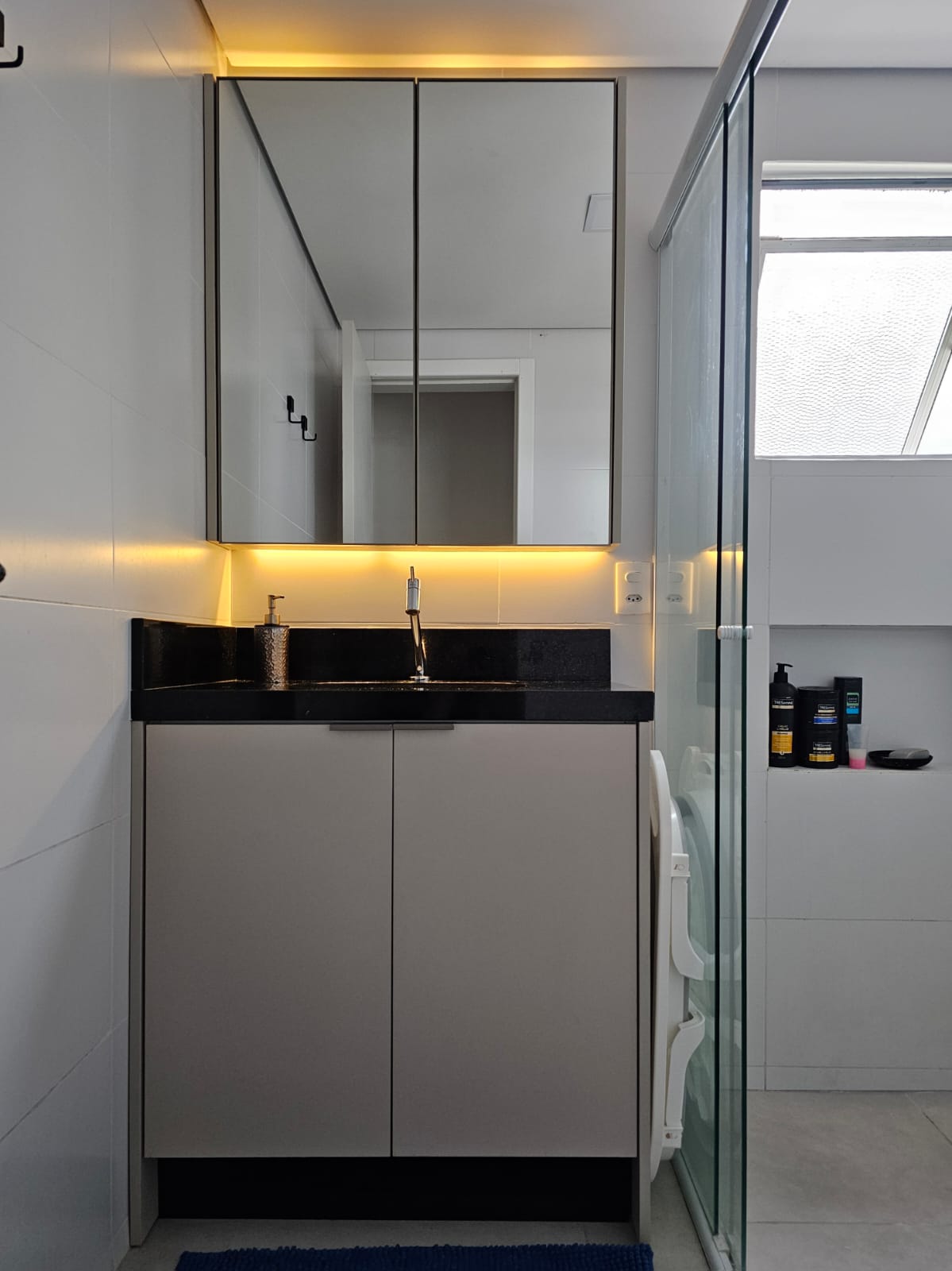 EXCELENTE APARTAMENTO MOBILIADO FINAMENTE PARA VENDA 