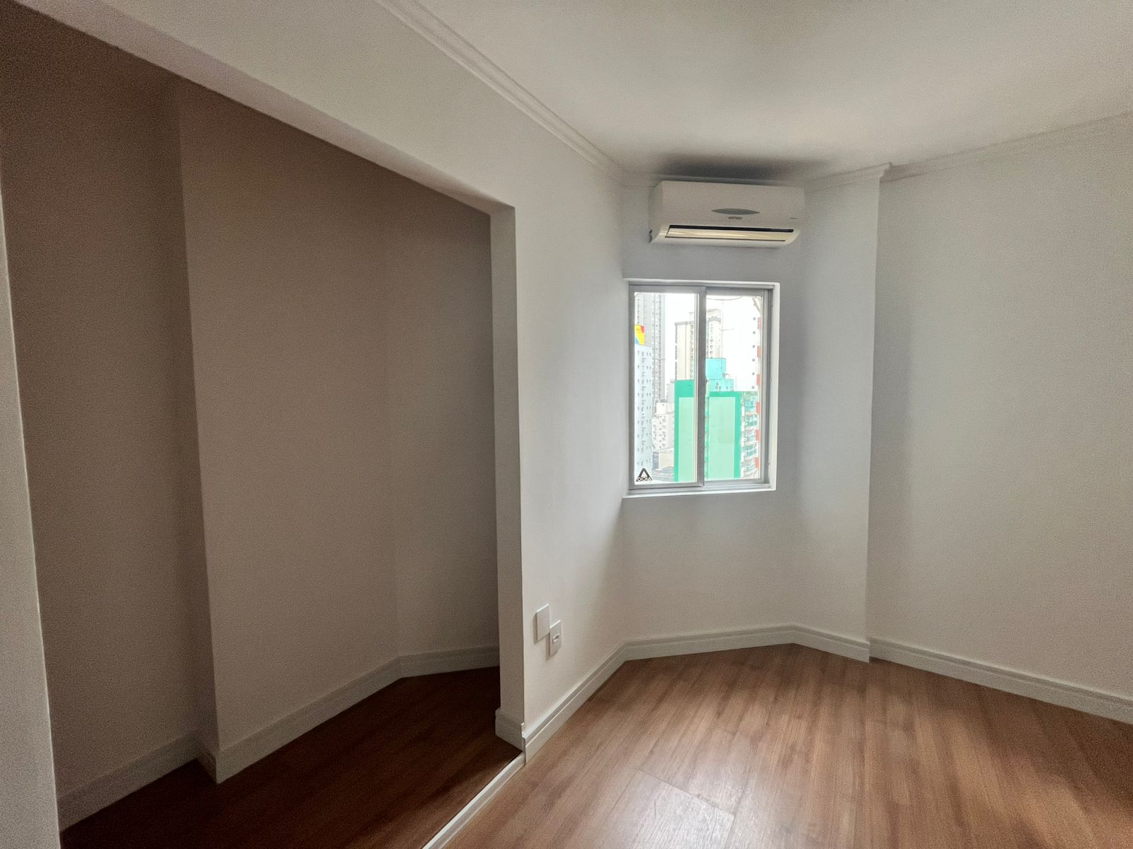 COBERTURA DUPLEX NA AVENIDA CENTRAL