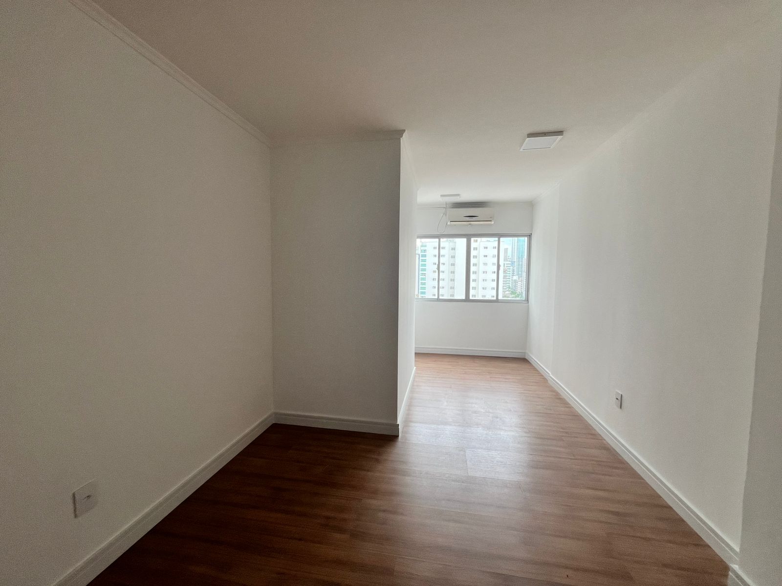 COBERTURA DUPLEX NA AVENIDA CENTRAL