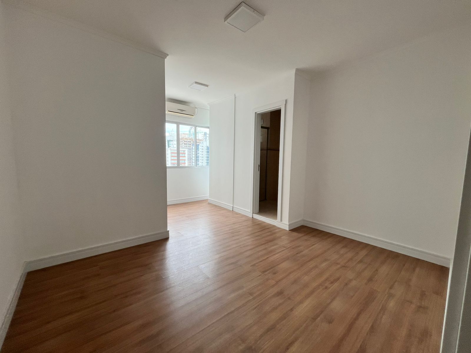 COBERTURA DUPLEX NA AVENIDA CENTRAL
