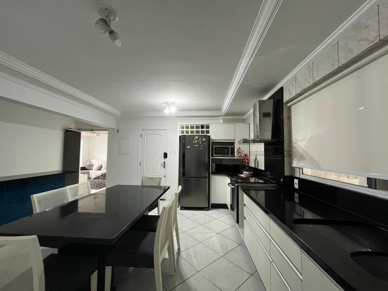 APARTAMENTO NO EDIFICIO IMPERATRIZ COM VISTA MAR E ANDAR ALTO