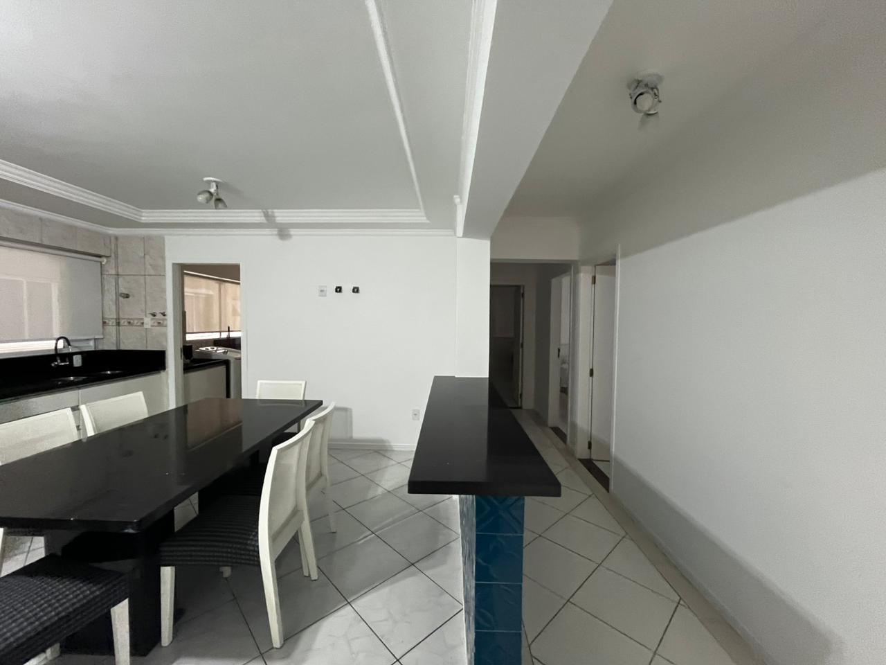 APARTAMENTO NO EDIFICIO IMPERATRIZ COM VISTA MAR E ANDAR ALTO