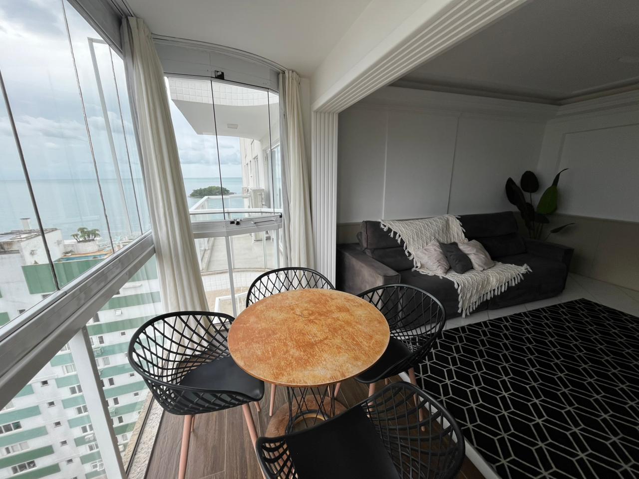 APARTAMENTO NO EDIFICIO IMPERATRIZ COM VISTA MAR E ANDAR ALTO