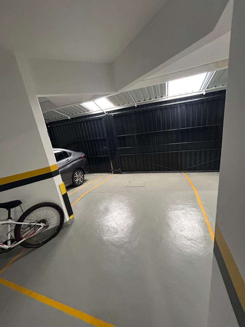 APARTAMENTO COM TERRAÇO INDIVIDUAL A VENDA NO CENTRO DE BALNEÁRIO CAMBORIÚ 
