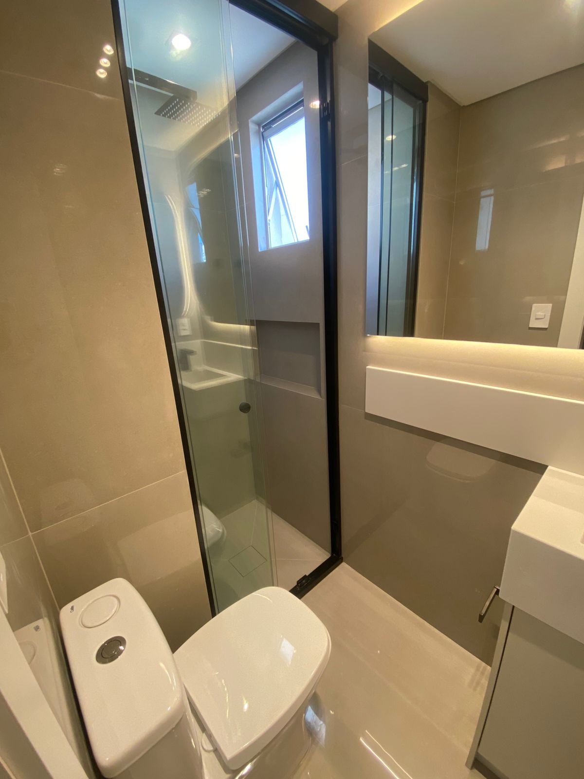 APARTAMENTO NOVO NA QUADRA MAR COM 106 M2 PRIVATIVOS