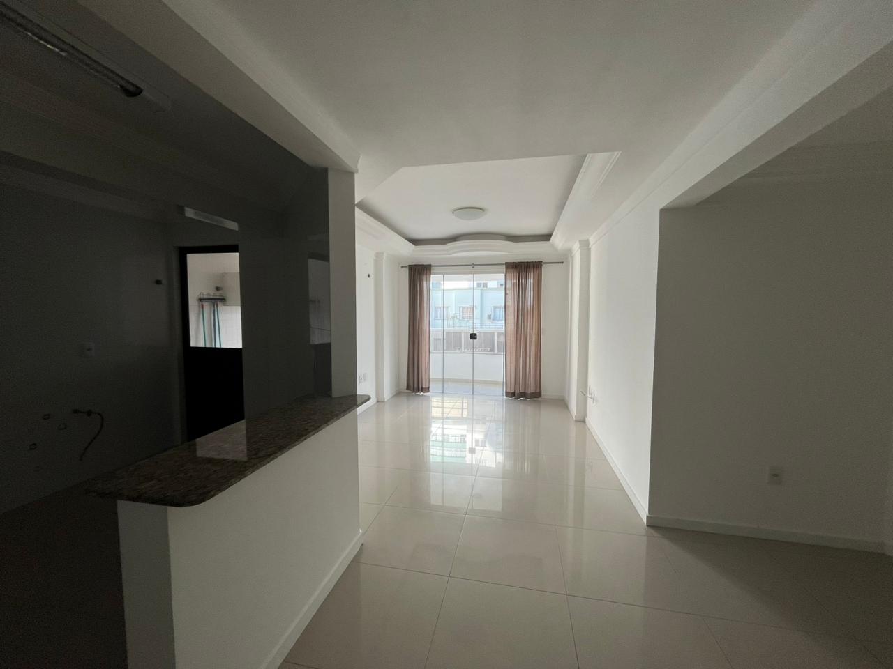 APARTAMENTO LATERAL NA QUADRA MAR A VENDA EM BALNEÁRIO CAMBORIÚ 