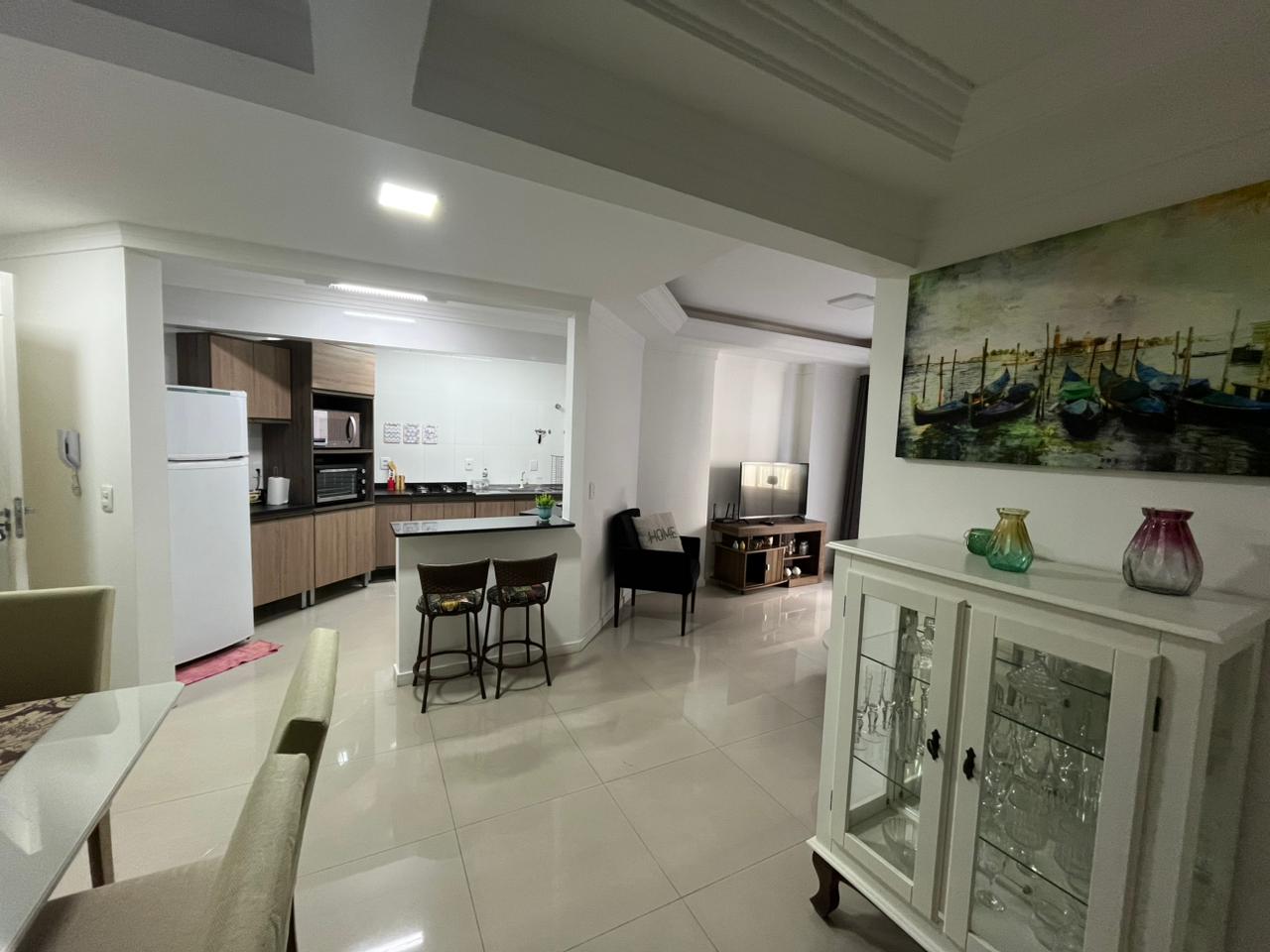 APARTAMENTO COM TERRAÇO INDIVIDUAL COM PISCINA NA QUADRA MAR EM BALNEÁRIO CAMBORIÚ 
