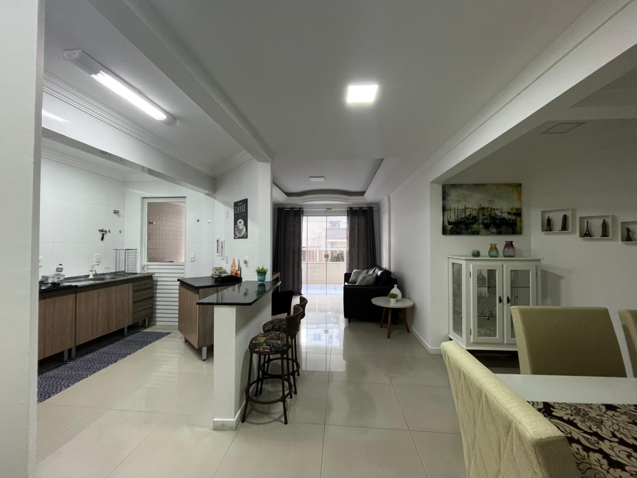 APARTAMENTO COM TERRAÇO INDIVIDUAL COM PISCINA NA QUADRA MAR EM BALNEÁRIO CAMBORIÚ 