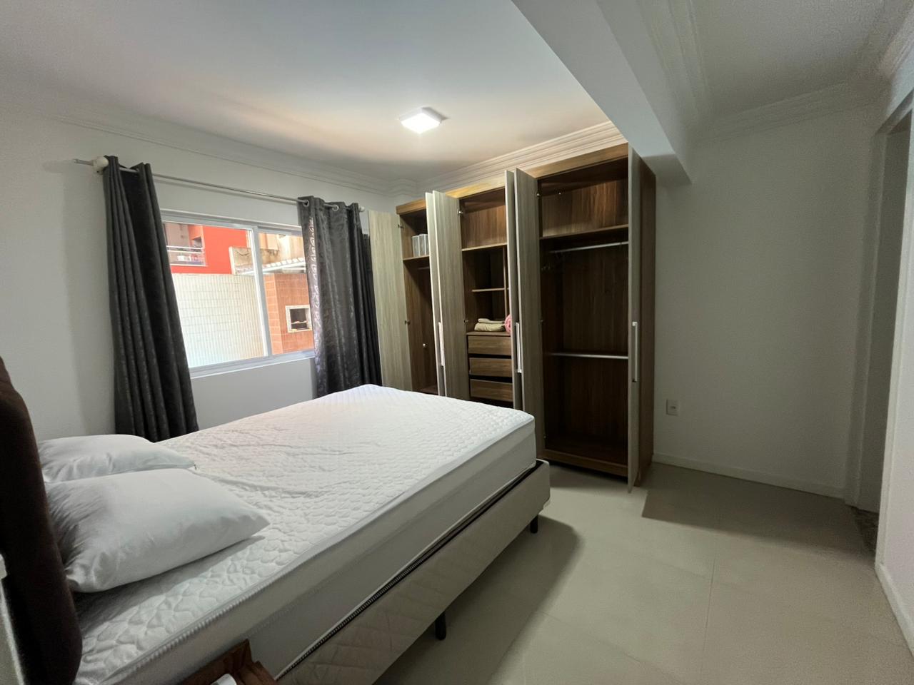 APARTAMENTO COM TERRAÇO INDIVIDUAL COM PISCINA NA QUADRA MAR EM BALNEÁRIO CAMBORIÚ 