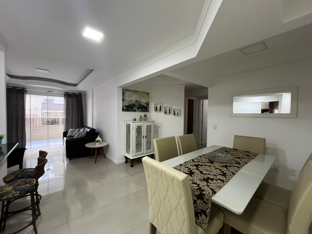 APARTAMENTO COM TERRAÇO INDIVIDUAL COM PISCINA NA QUADRA MAR EM BALNEÁRIO CAMBORIÚ 