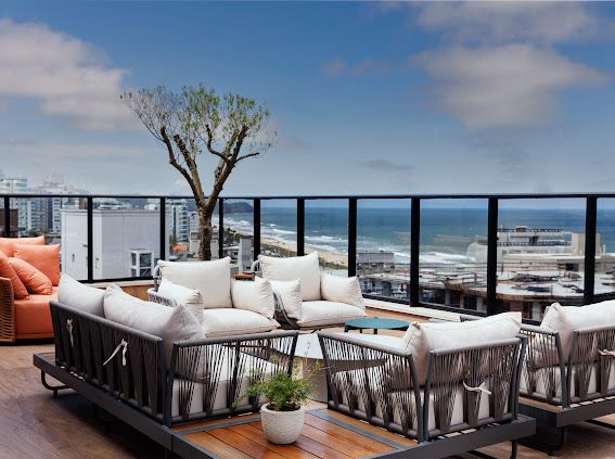 OPORTUNIDADE - 72 MESES CORREÇÃO CUB - Cobertura triplex mobiliada e decorada com 430 metros privativos e 4 vagas de garagem no Residencial Brava Palace.