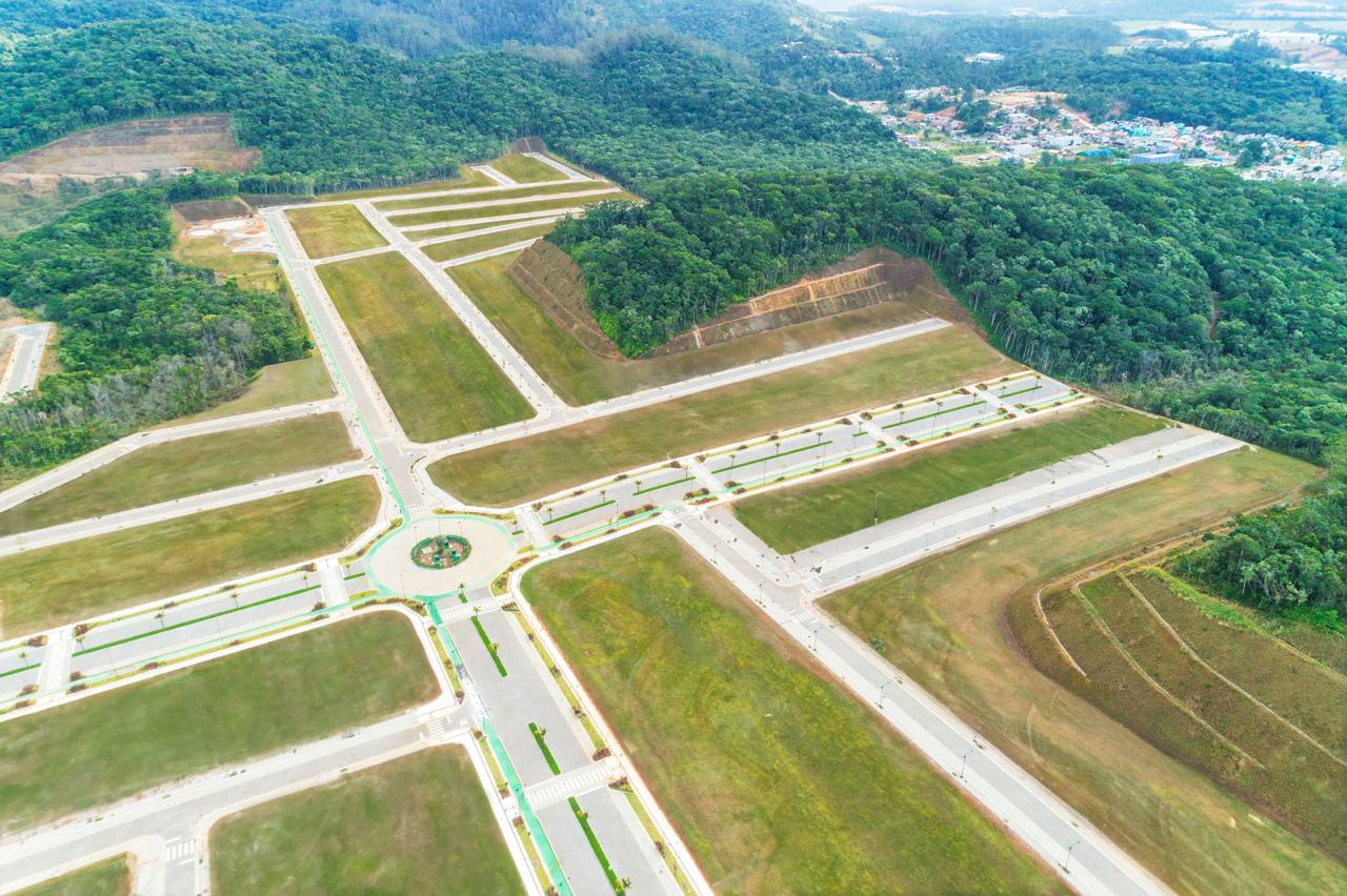 LOTE A VENDA NO COLINAS DE CAMBORIU