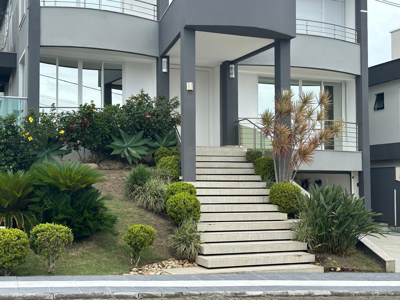 CASA DUPLEX EM CONDOMINIO FECHADO EM FLORIANOPOLIS