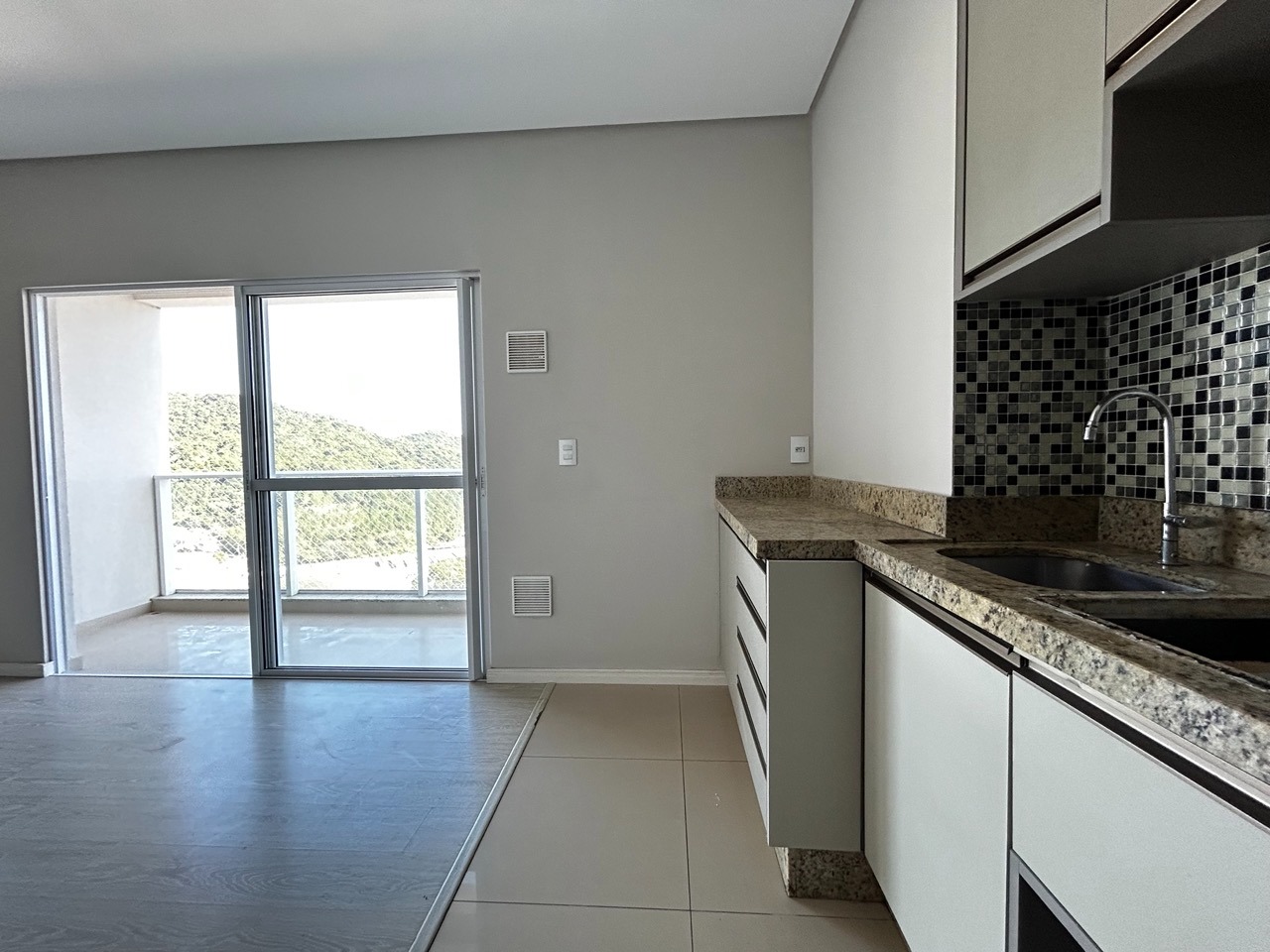 APARTAMENTO NA FAZENDA EM ITAJAI COM 3 DORMITÓRIOS E LAZER COMPLETO