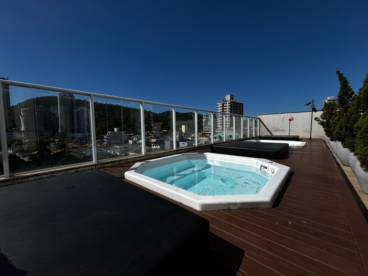 APARTAMENTO NA FAZENDA EM ITAJAI COM 3 DORMITÓRIOS E LAZER COMPLETO