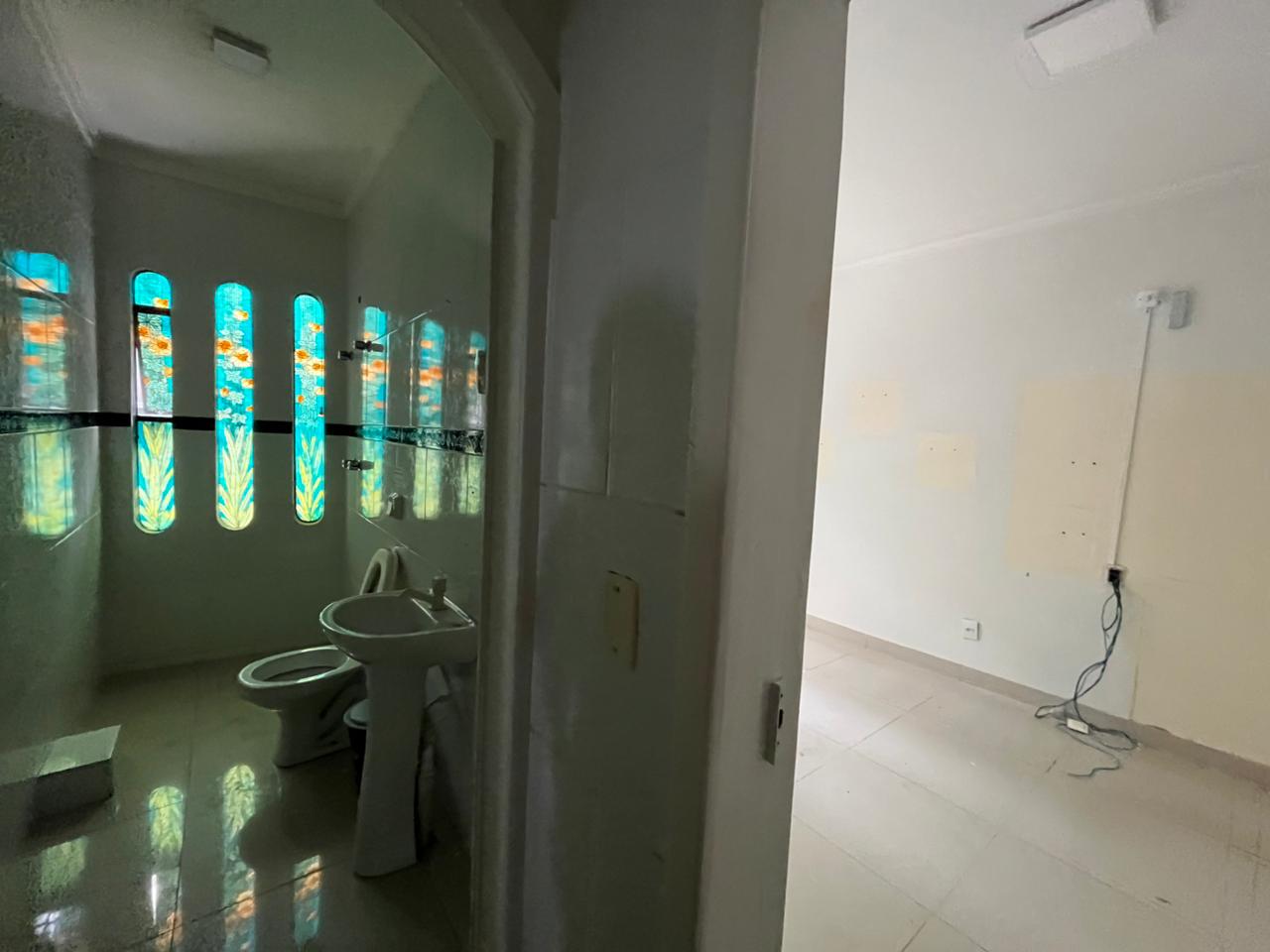 ESPAÇO COMERCIAL DE FRENTE PARA AVENIDA BRASIL PARA LOCAÇÃO ANUAL