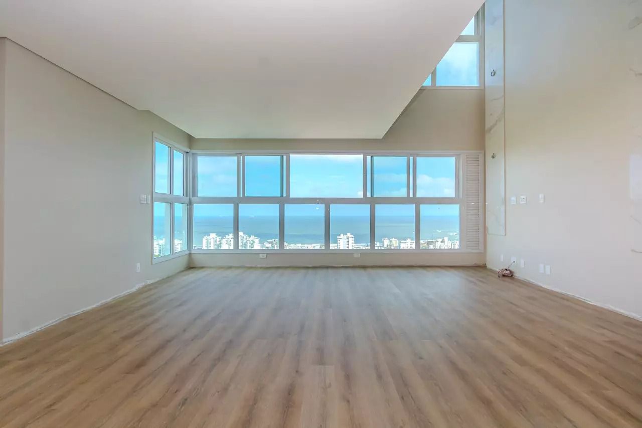 DUPLEX COM VISTA DEFINITIVA DA PRAIA BRAVA A VENDA
