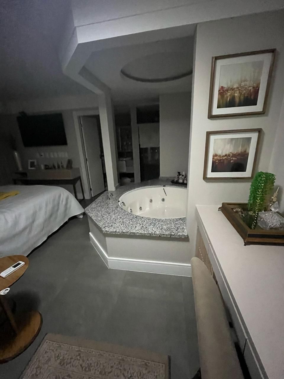 CASA ALTO PADRÃO COMERCIAL E RESIDENCIAL PARA LOCAÇÃO ANUAL NA PRAIA BRAVA