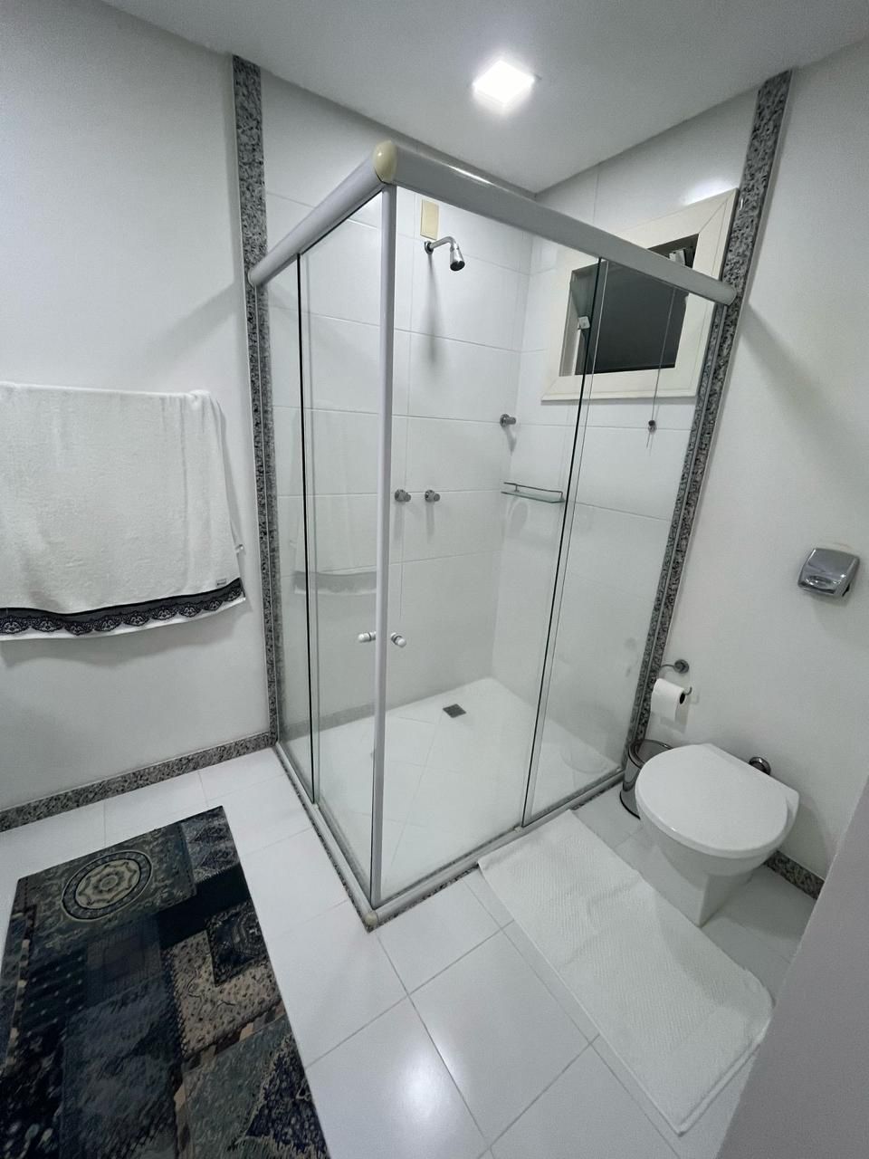 CASA ALTO PADRÃO COMERCIAL E RESIDENCIAL PARA LOCAÇÃO ANUAL NA PRAIA BRAVA