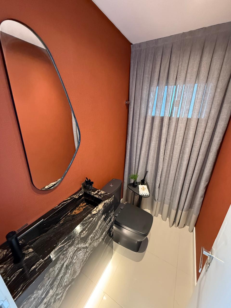 CASA FANTÁSTICA COMPLETA E DECORADA EM CONDOMÍNIO FECHADO A VENDA NA BARRA