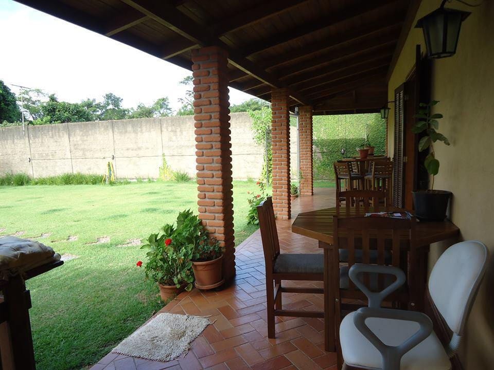 CASA COM 9 BANHEIROS PARA LOCAÇÃO ANUAL