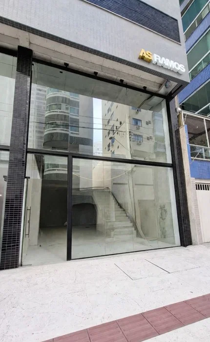 https://arquivos.colibex.com.br/arquivos/1875/imoveis/236329055/1779380897206_FACHADA_webp.webp
