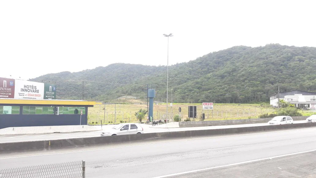 Terreno comercial - Locação