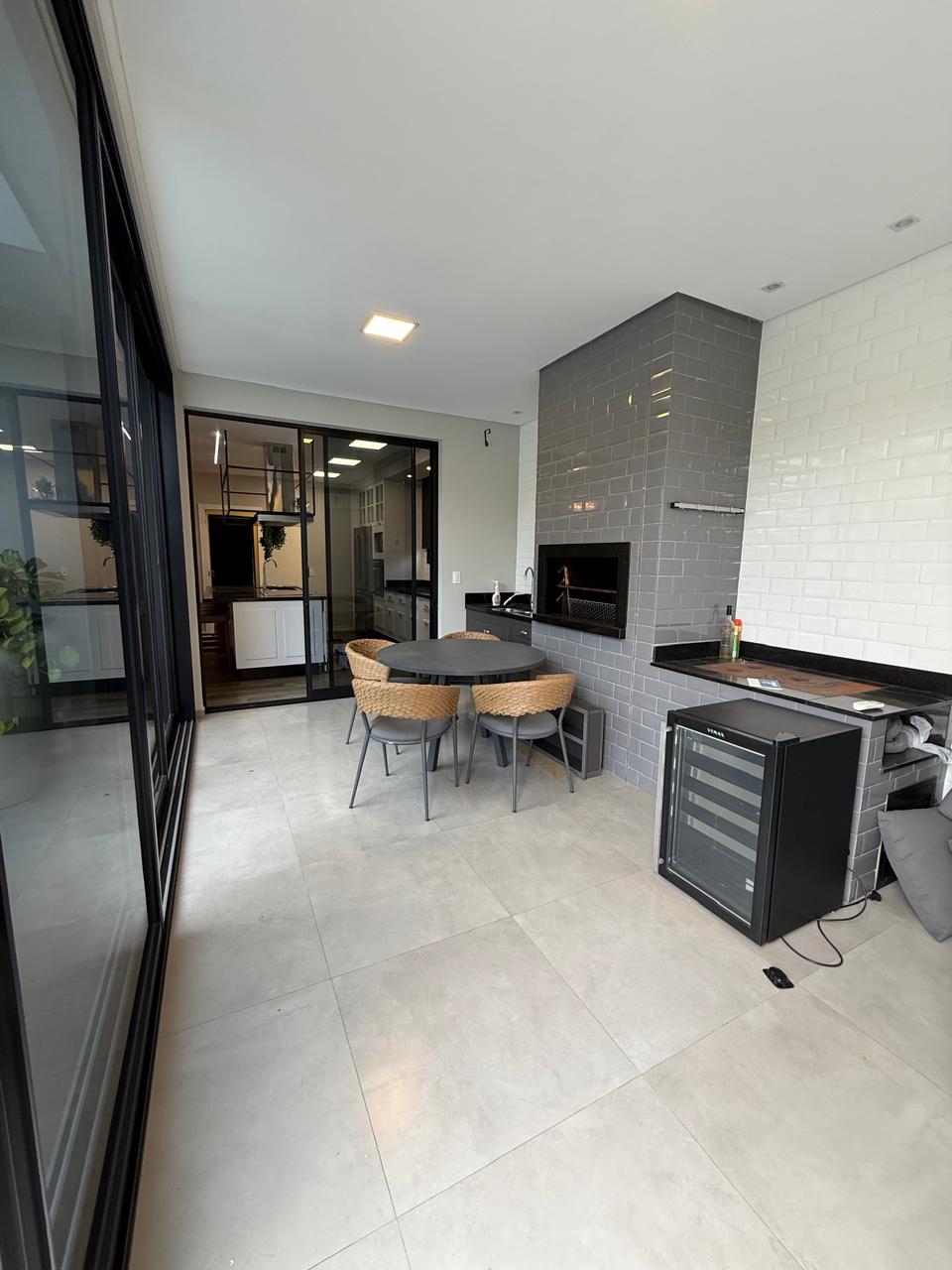 CASA DUPLEX PARA LOCAÇÃO ANUAL NO CALEDONIA