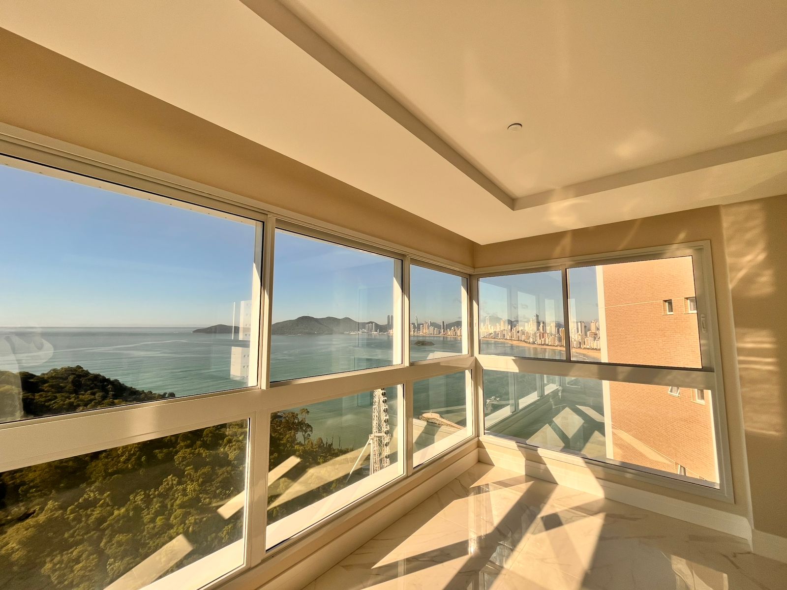 APARTAMENTO ALTO PADRÃO COM VISTA MAR NO BLUE COAST