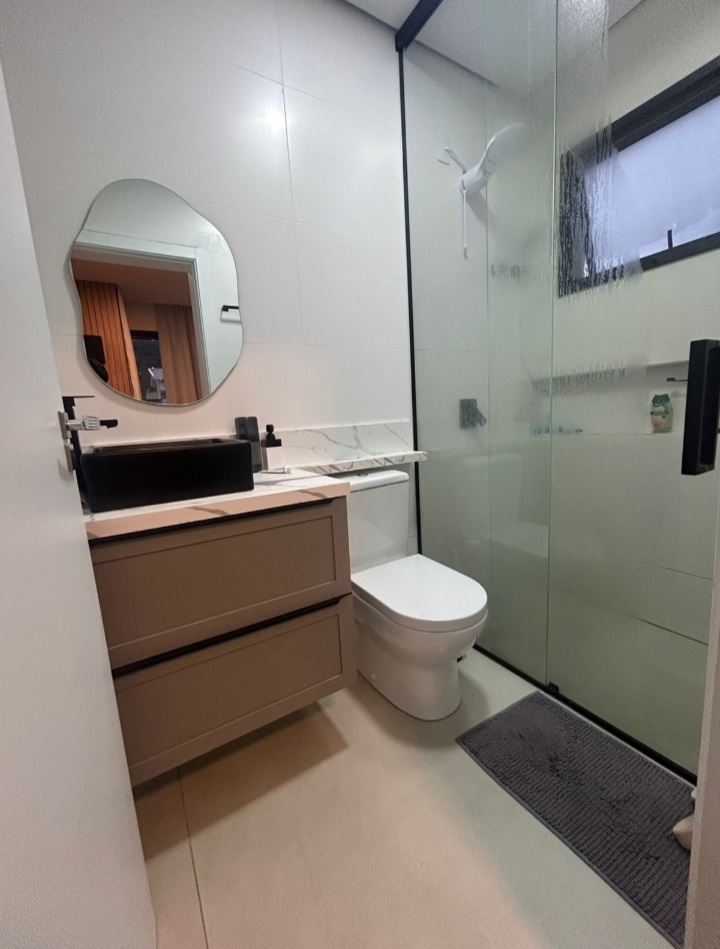 CASA TRIPLEX MOBILIADA A VENDA EM BALNEARIO CAMBORIU