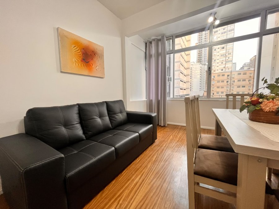 APARTAMENTO A VENDA NA QUADRA DO MAR NA RUA 1300 EM BALNEARIO CAMBORIU NO EDIFICIO POLARIS