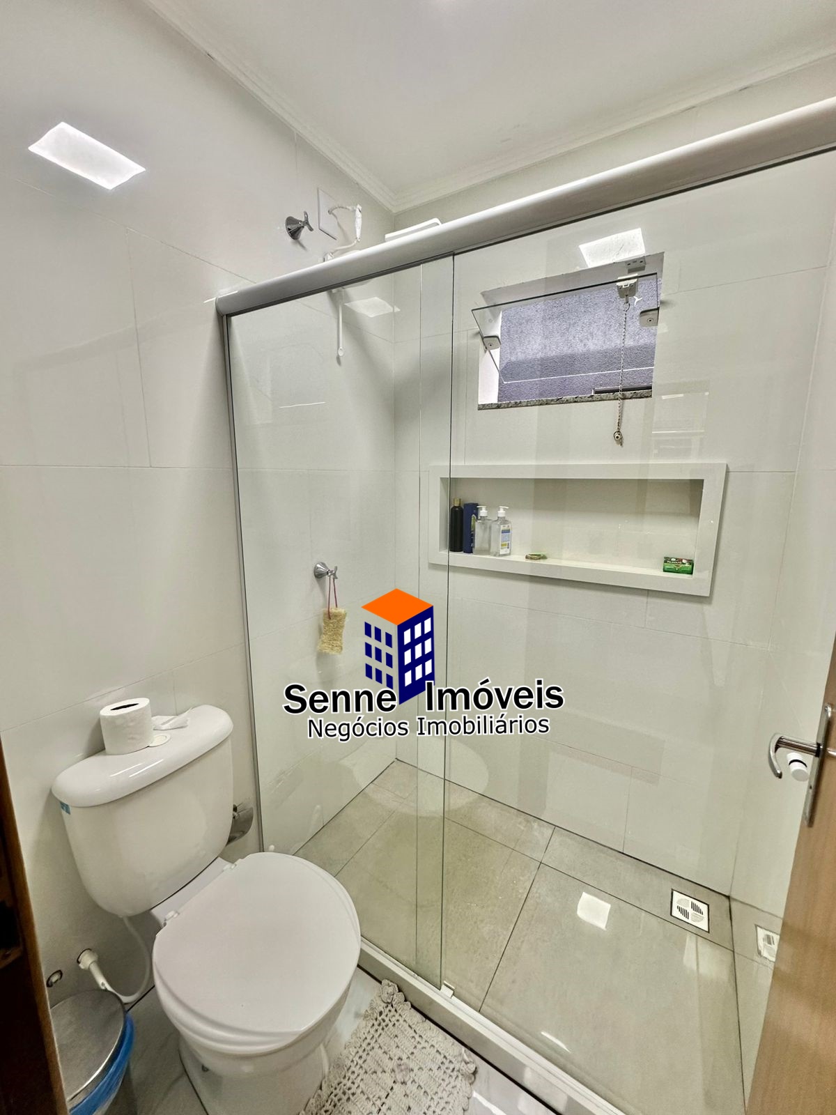DUPLEX COM 3 SUÍTES EM MORADA DE LARANJEIRAS - PORTEIRA FECHADA