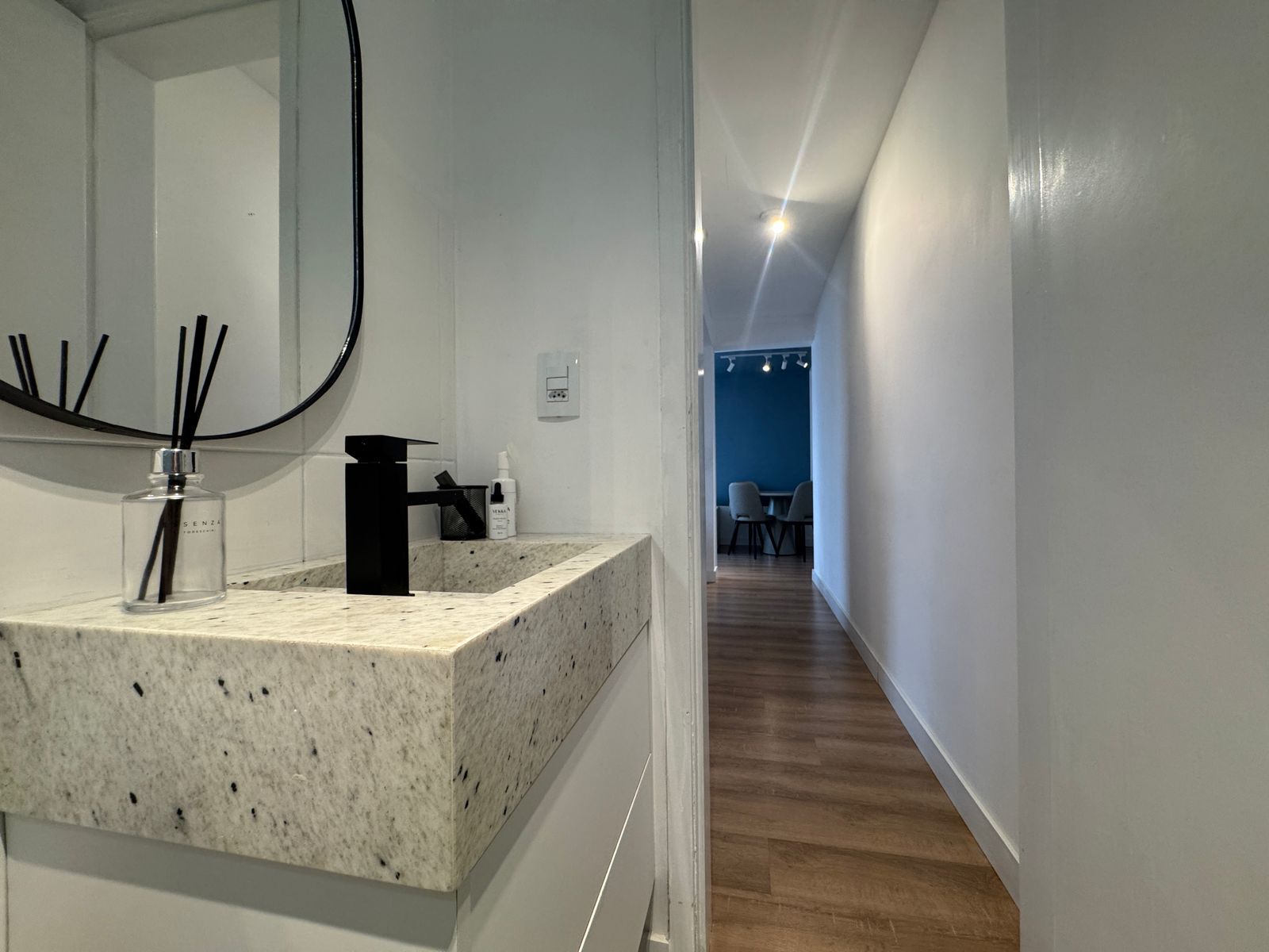 Apartamento no Condomínio Pontal dos Frades 