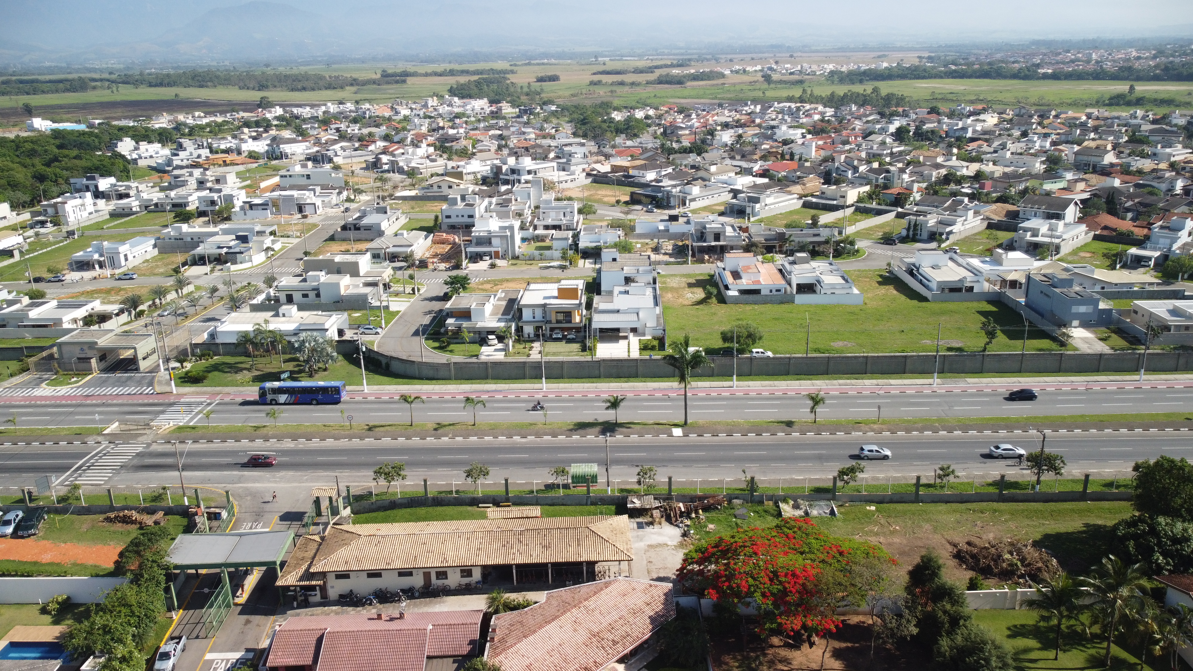 Andar Corporativo - Venda, Residencial Village Splendore, Pindamonhangaba, SP