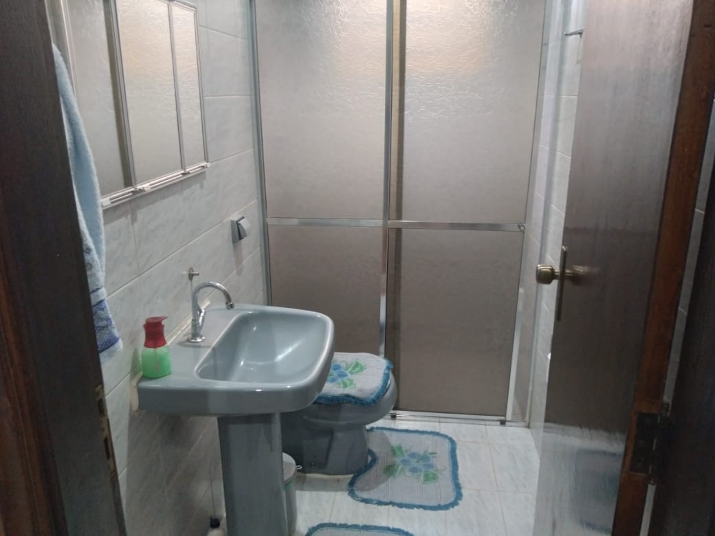 Casa Cidade Jardim com ponto comercial