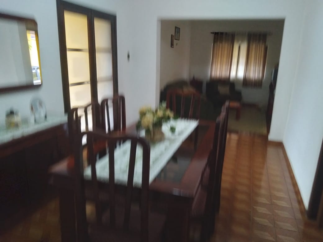 Casa Cidade Jardim com ponto comercial