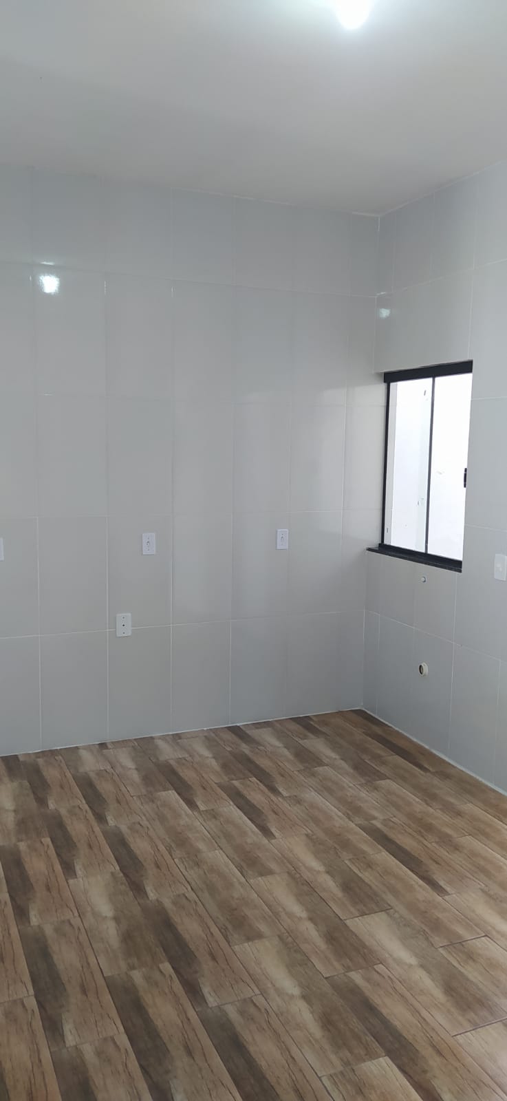 CASA NOVA 2 dorm. e 1 suite