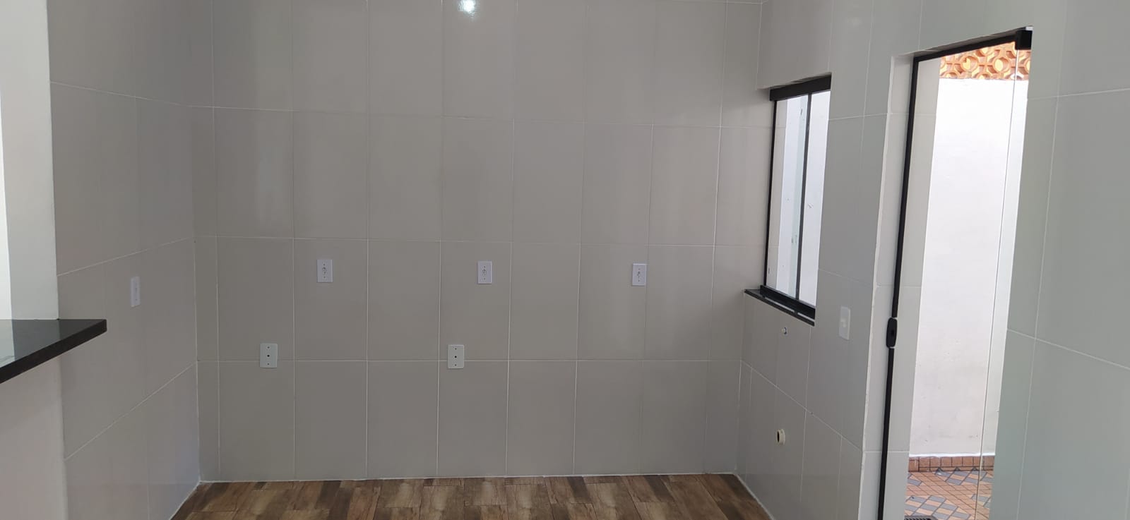 CASA NOVA 2 dorm. e 1 suite