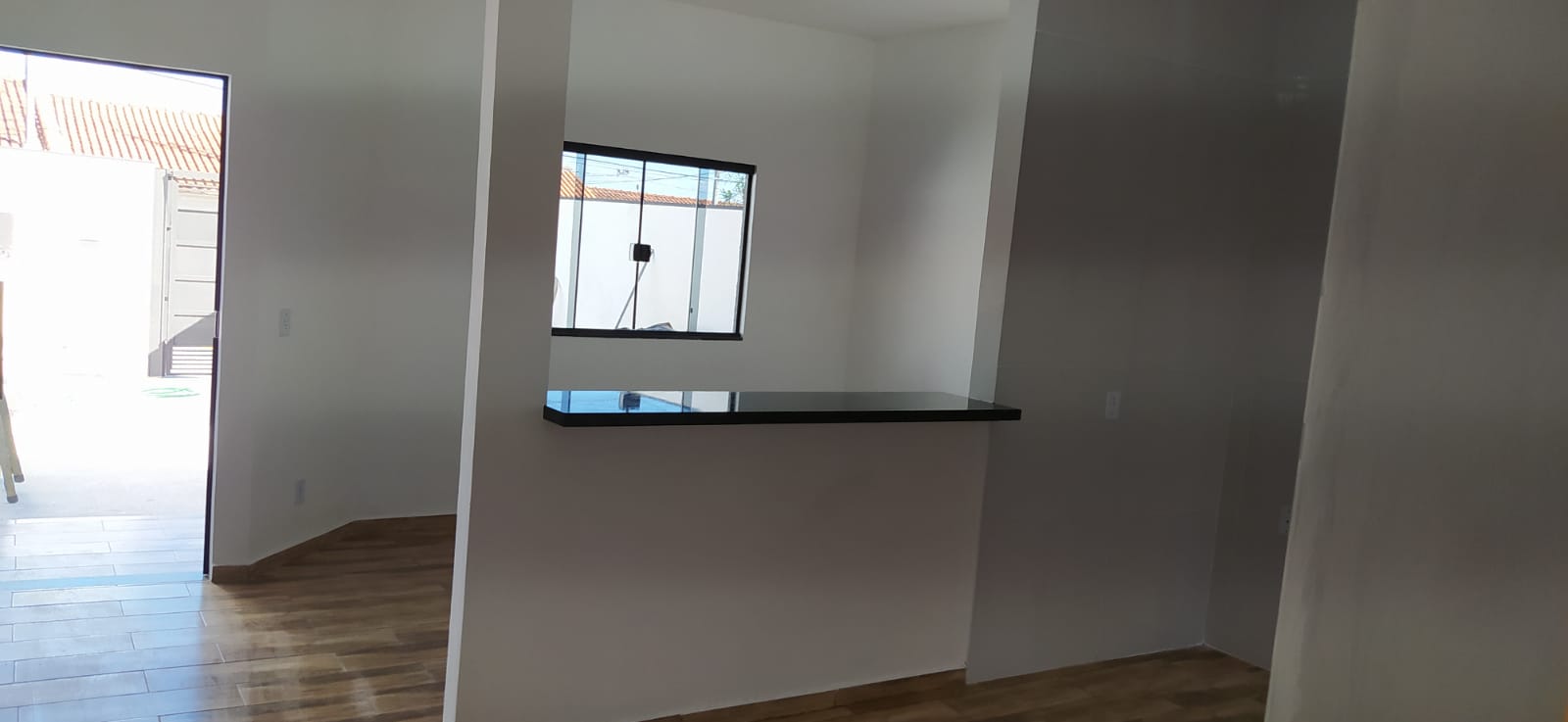 CASA NOVA 2 dorm. e 1 suite