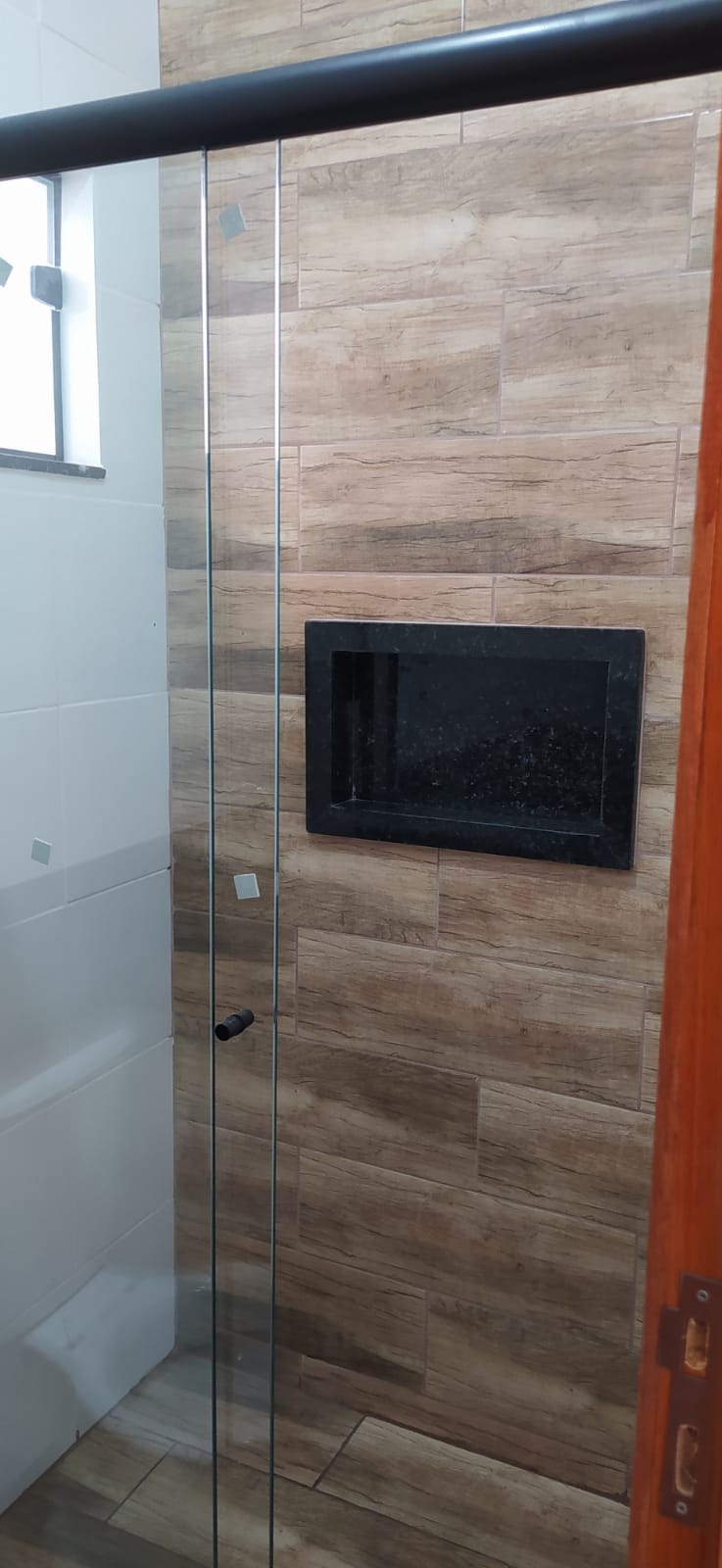 CASA NOVA 2 dorm. e 1 suite