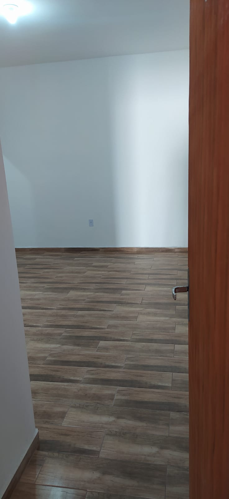 CASA NOVA 2 dorm. e 1 suite