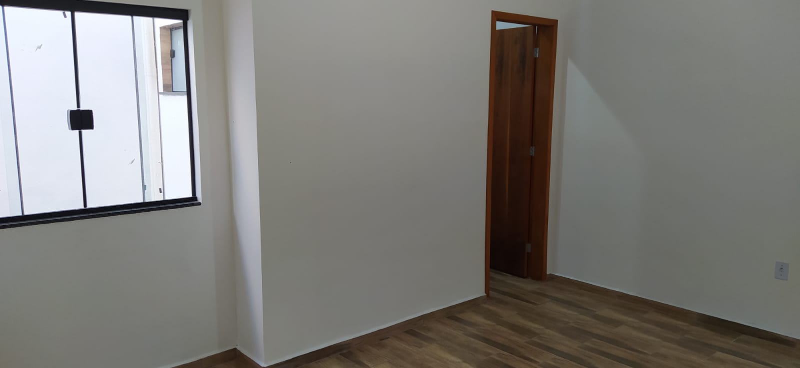 CASA NOVA 2 dorm. e 1 suite