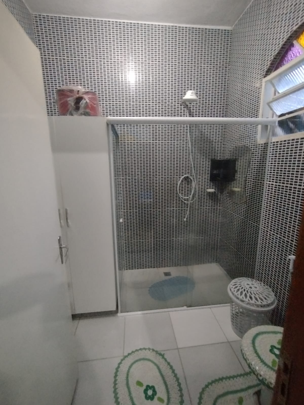 Prédio com 3 apartamentos com 3 dorm e 1 suite