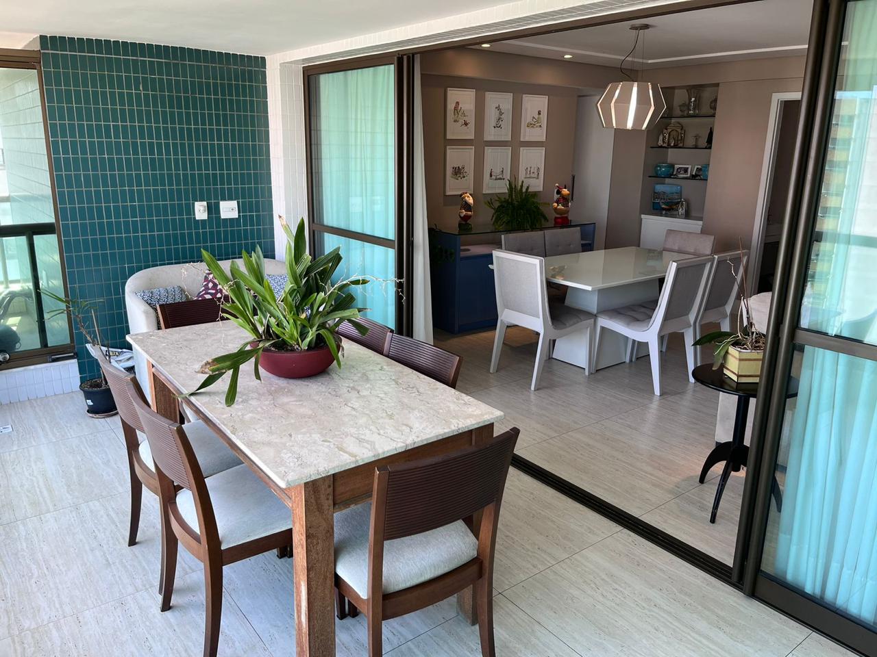 Apartamento à Venda no Caminho das Árvores, Salvador - 3 Suítes, lavabo, nascente, 3 vagas, 123m²