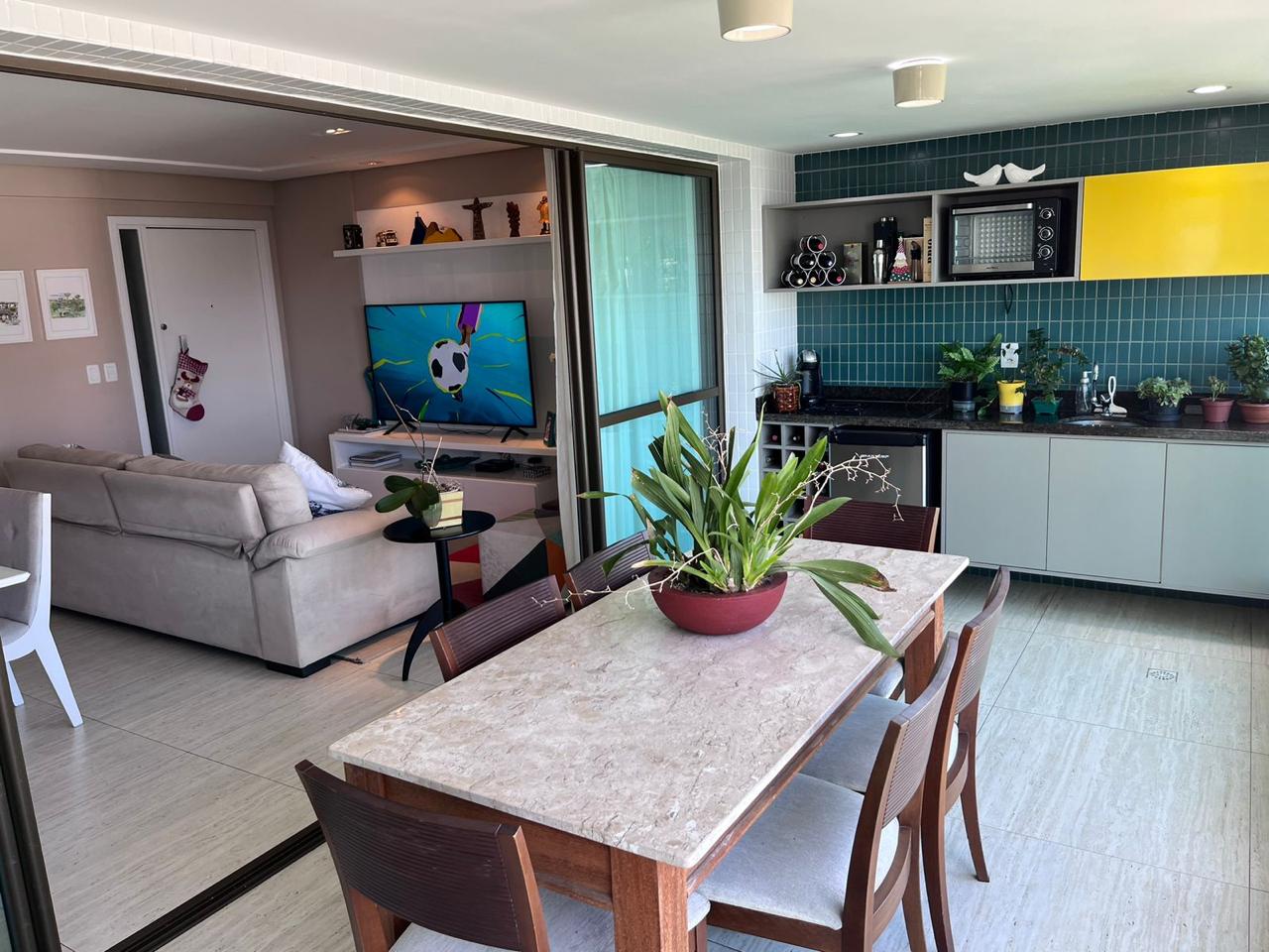 Apartamento à Venda no Caminho das Árvores, Salvador - 3 Suítes, lavabo, nascente, 3 vagas, 123m²